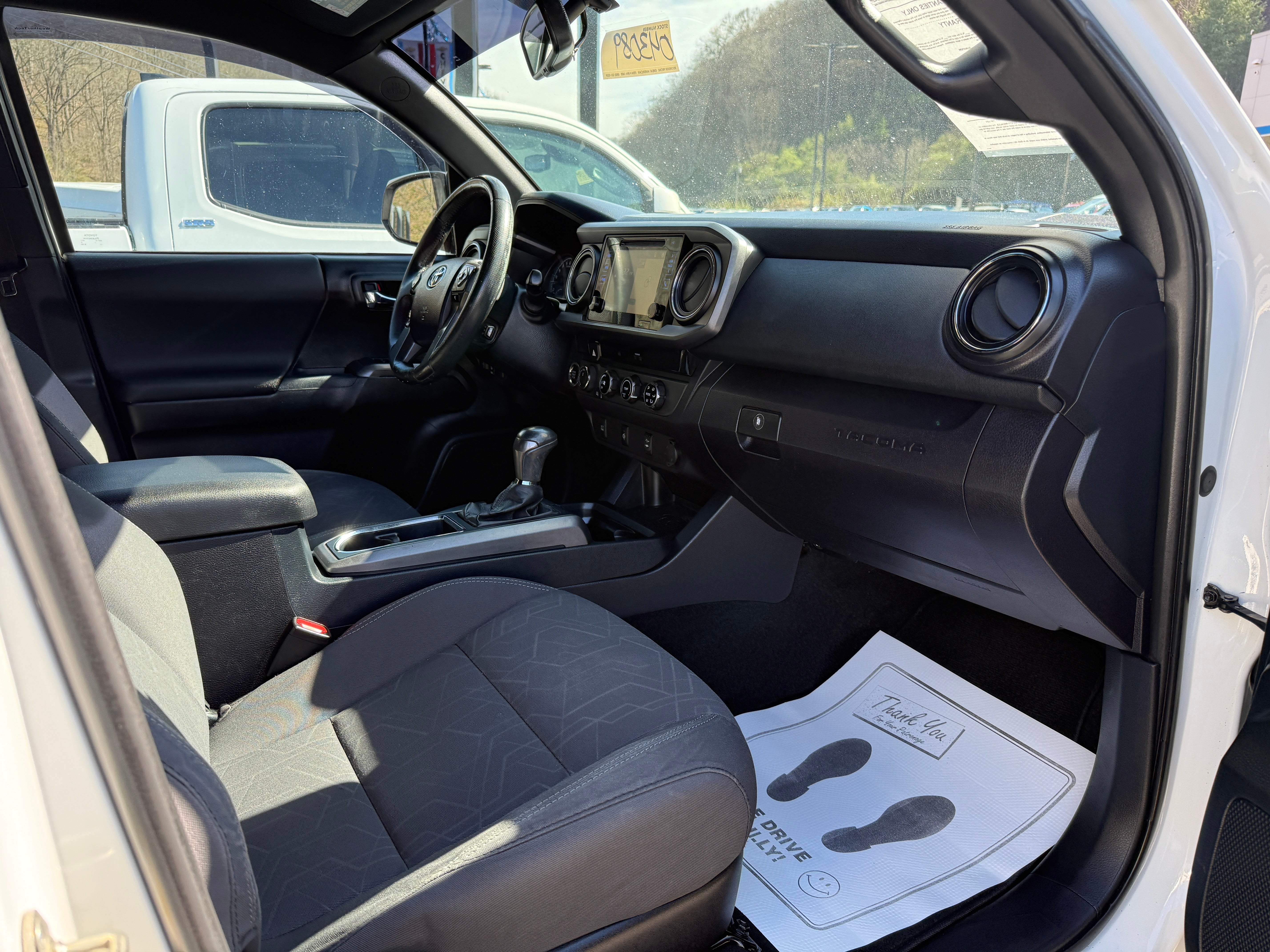 2016 Toyota Tacoma SR