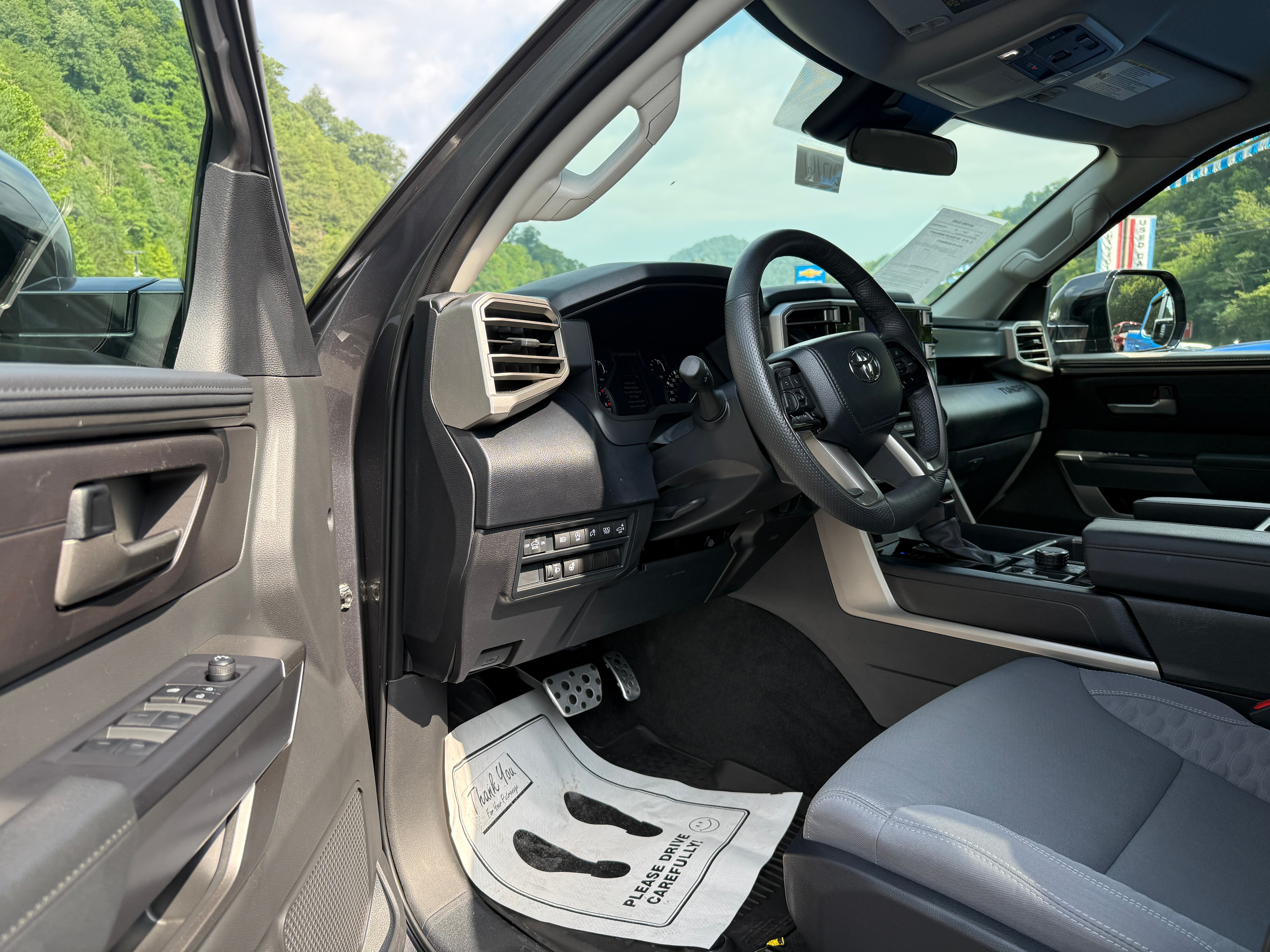 2024 Toyota Tundra 4WD SR5