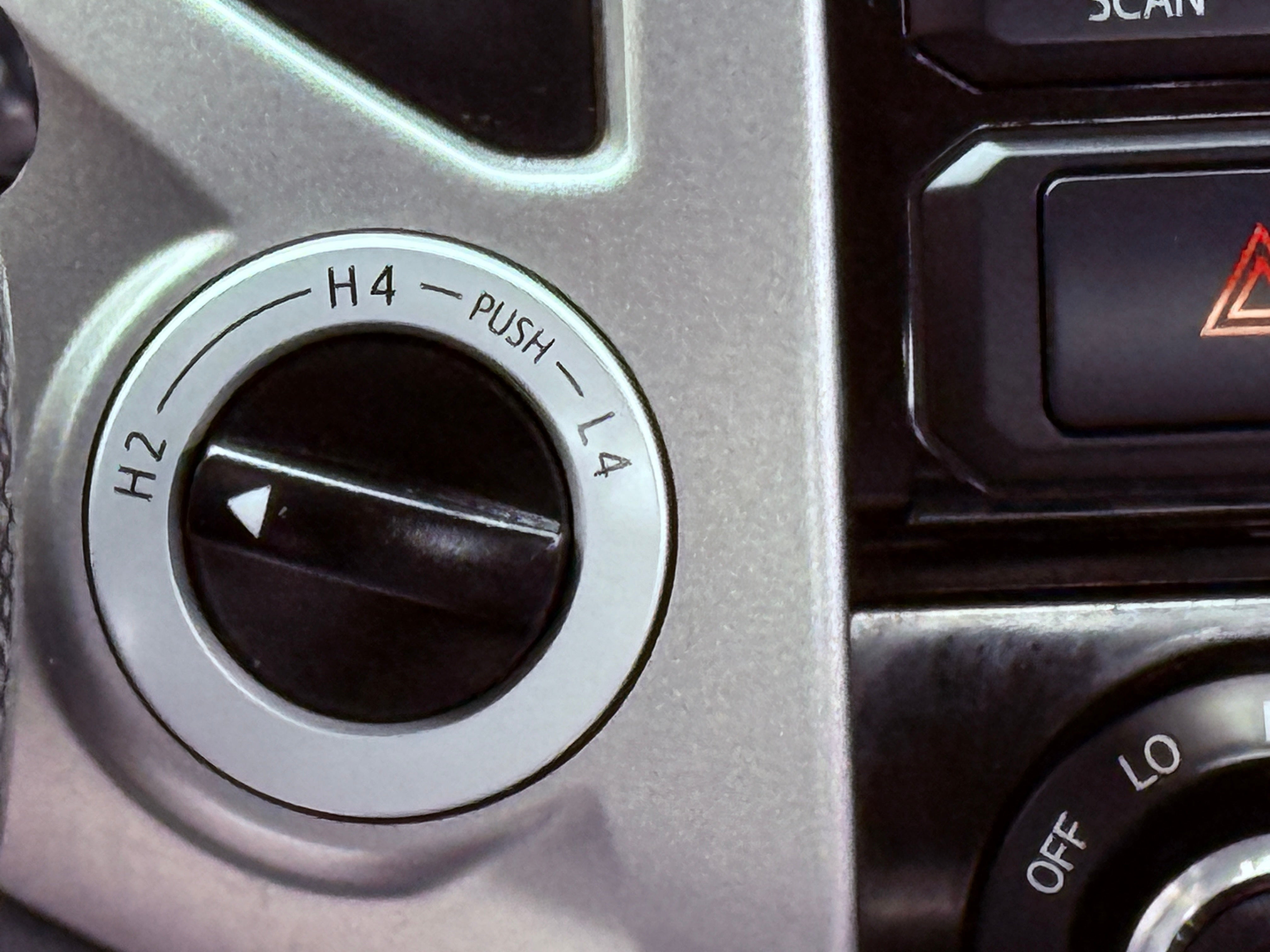 2012 Toyota Tacoma 4WD Double Cab V6 MT (Natl)