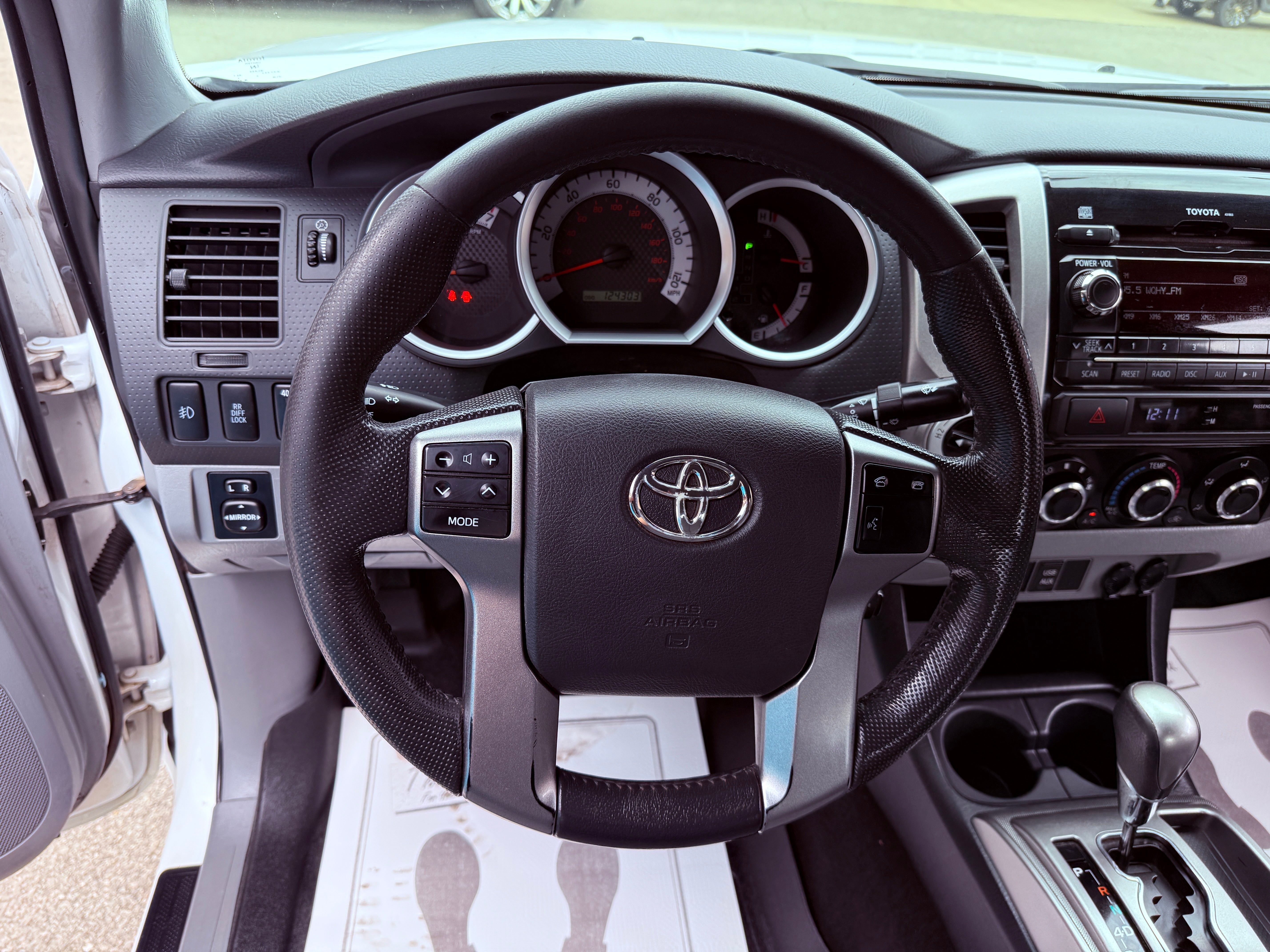 2012 Toyota Tacoma 4WD Double Cab V6 MT (Natl)