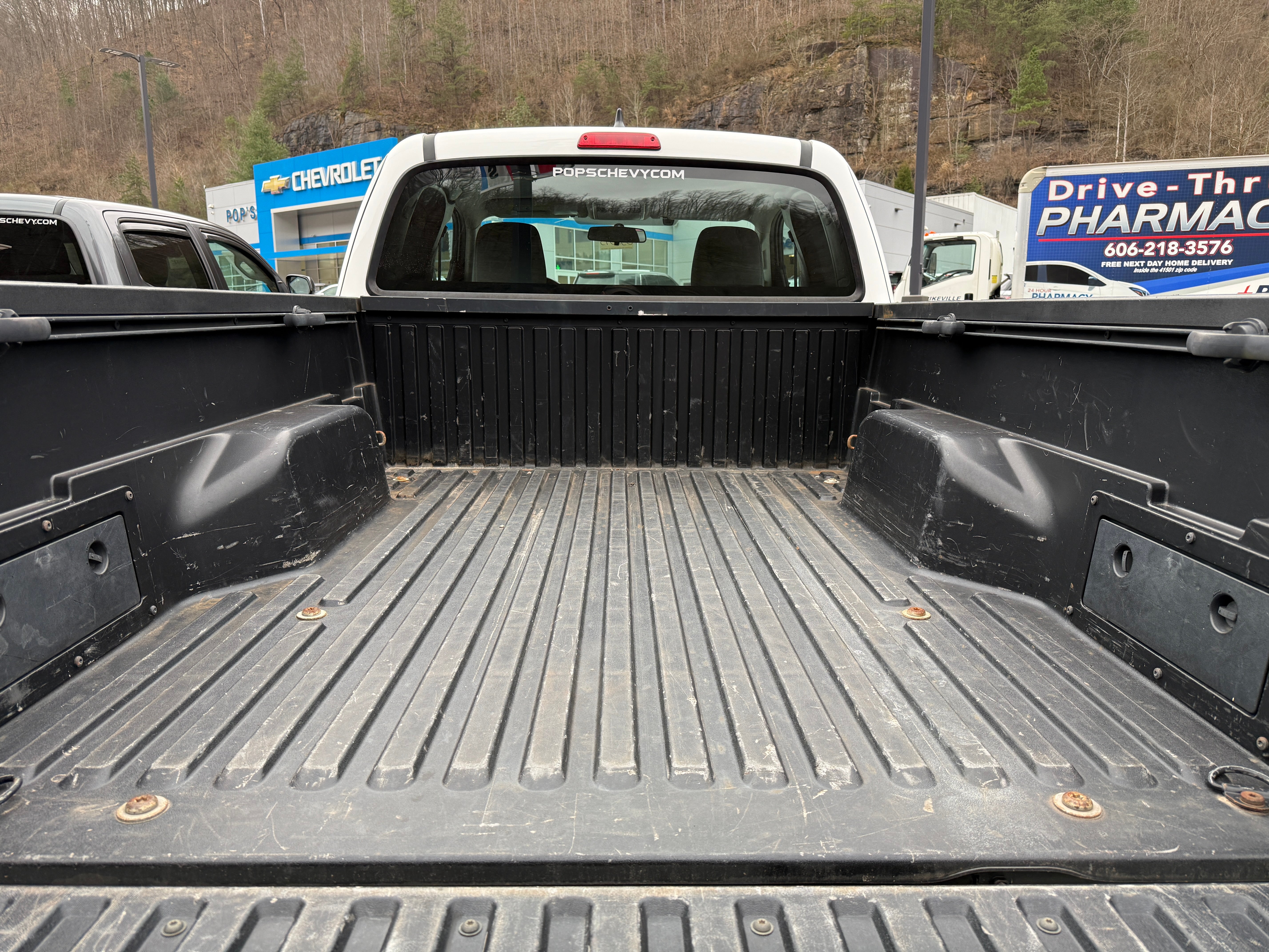 2017 Toyota Tacoma SR