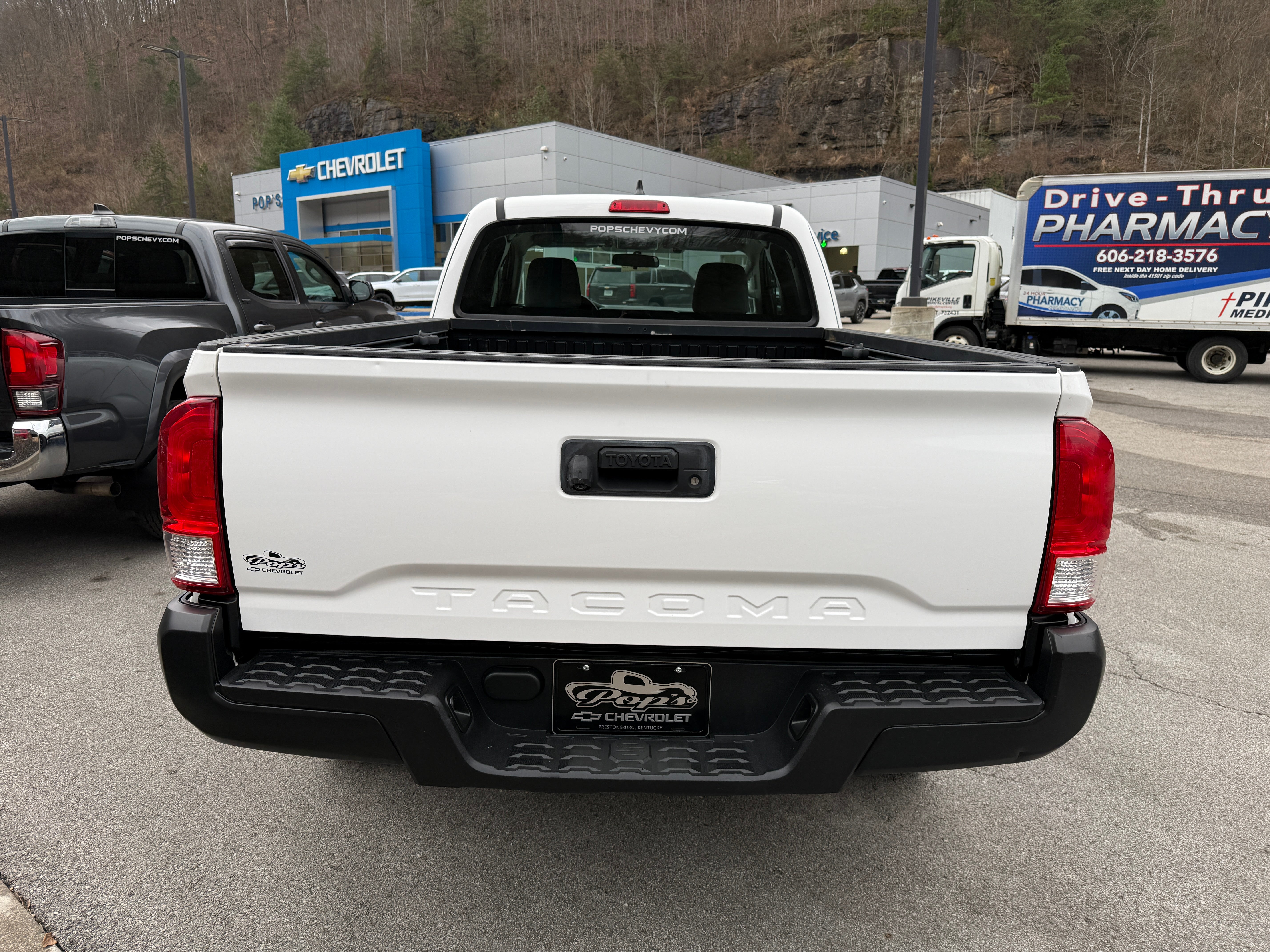 2017 Toyota Tacoma SR