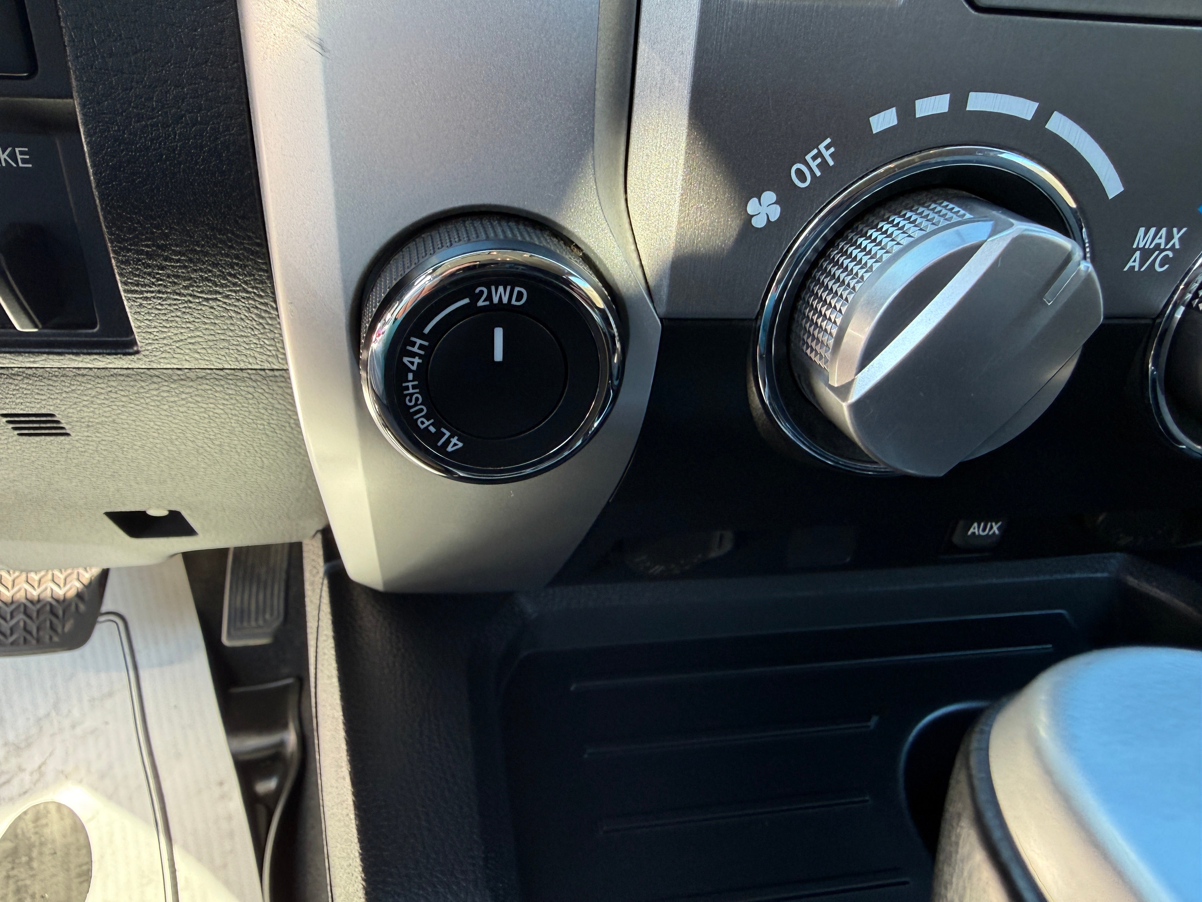 2016 Toyota Tundra 4WD Truck SR