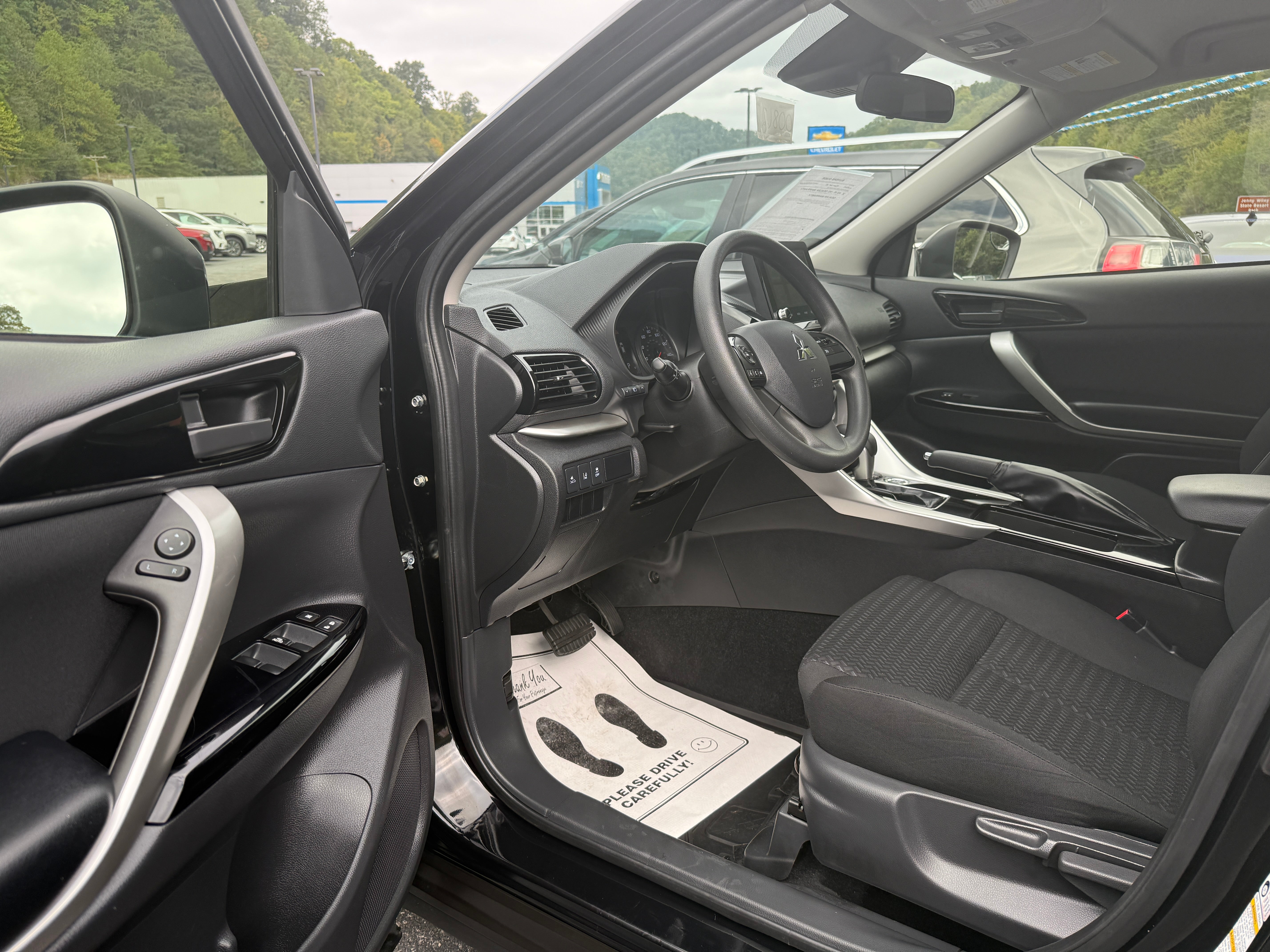 2025 Mitsubishi Eclipse Cross LE