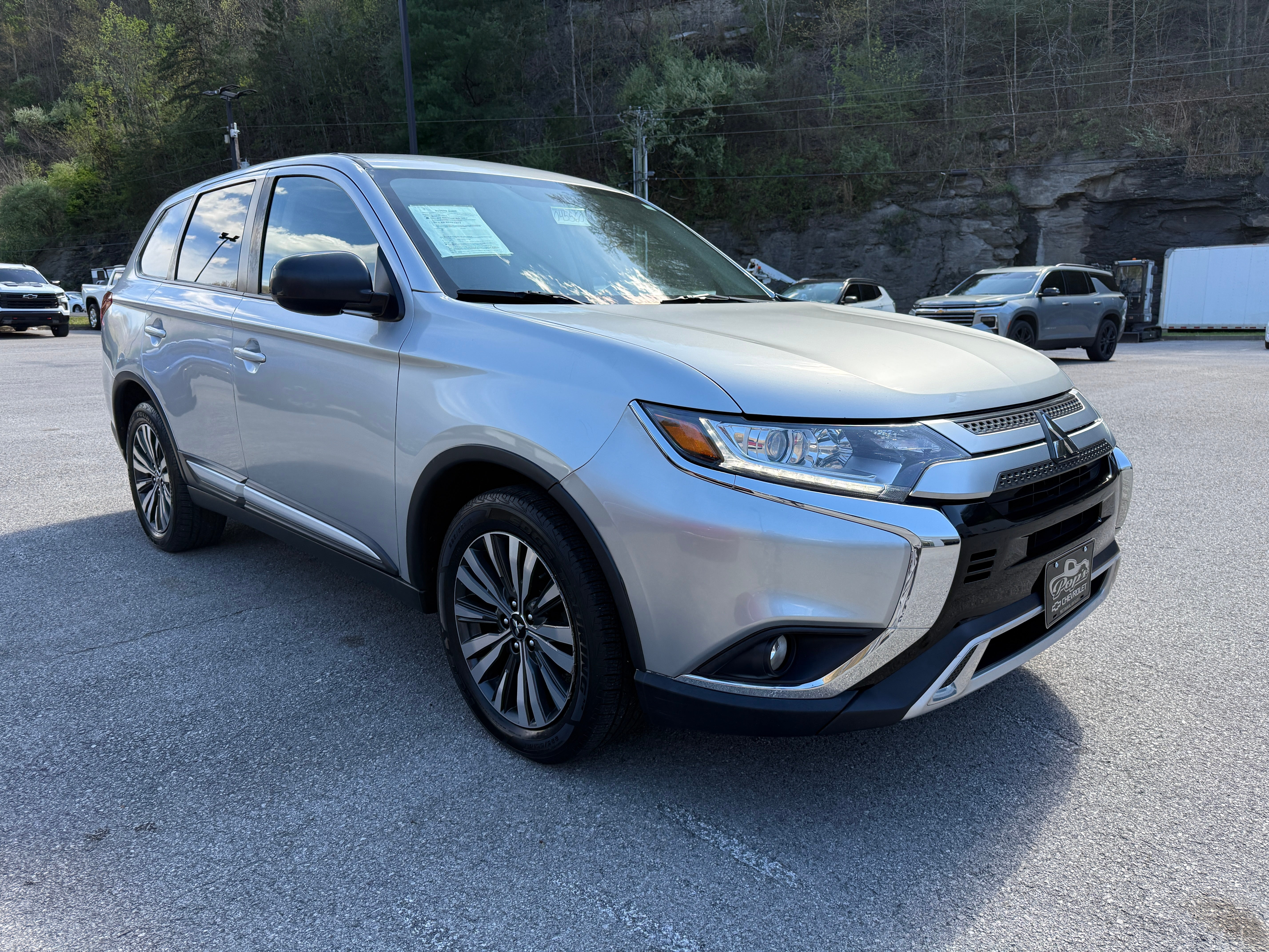 2020 Mitsubishi Outlander ES