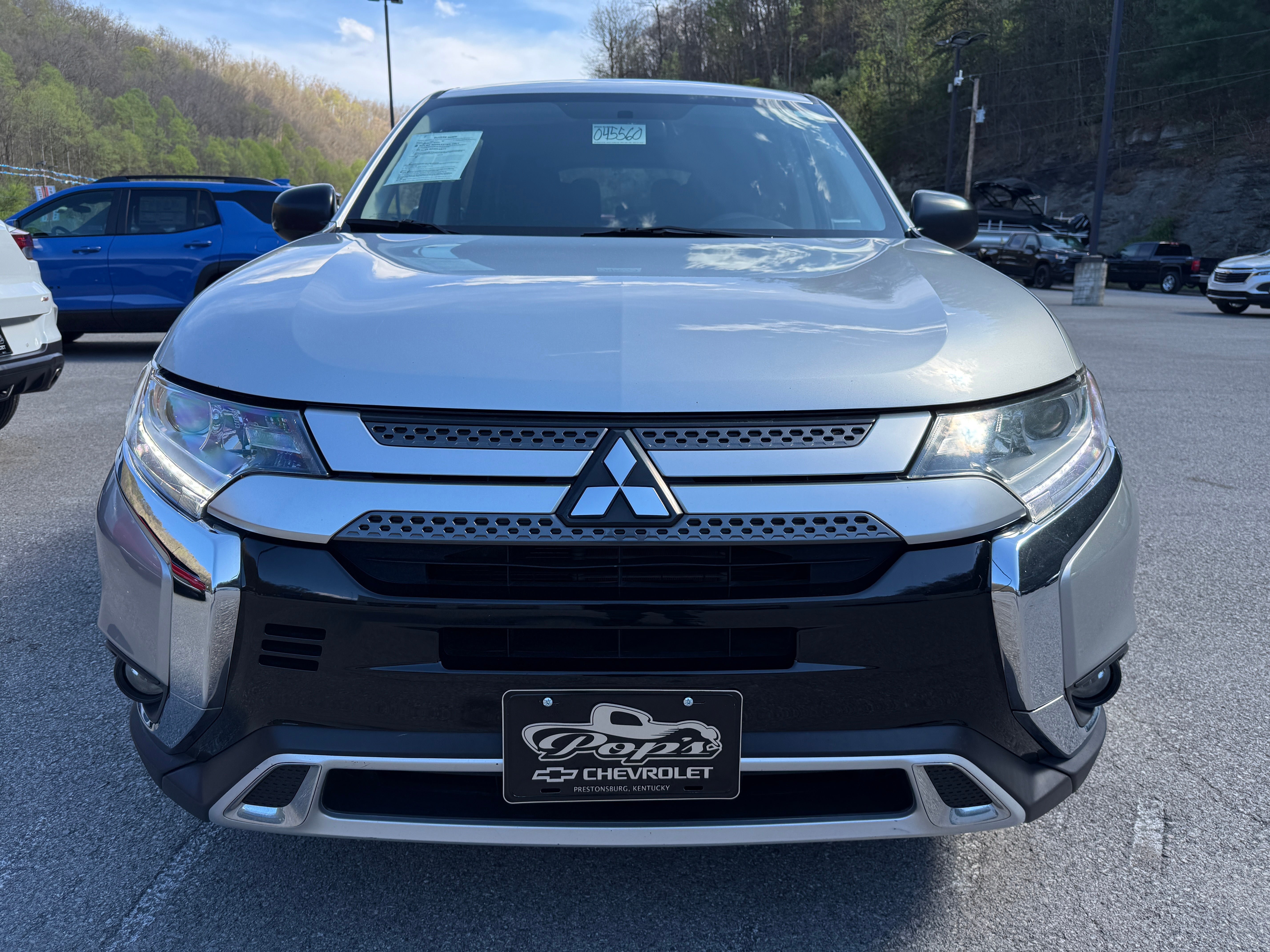 Used 2020 Mitsubishi Outlander ES with VIN JA4AZ3A3XLZ045560 for sale in Prestonsburg, KY