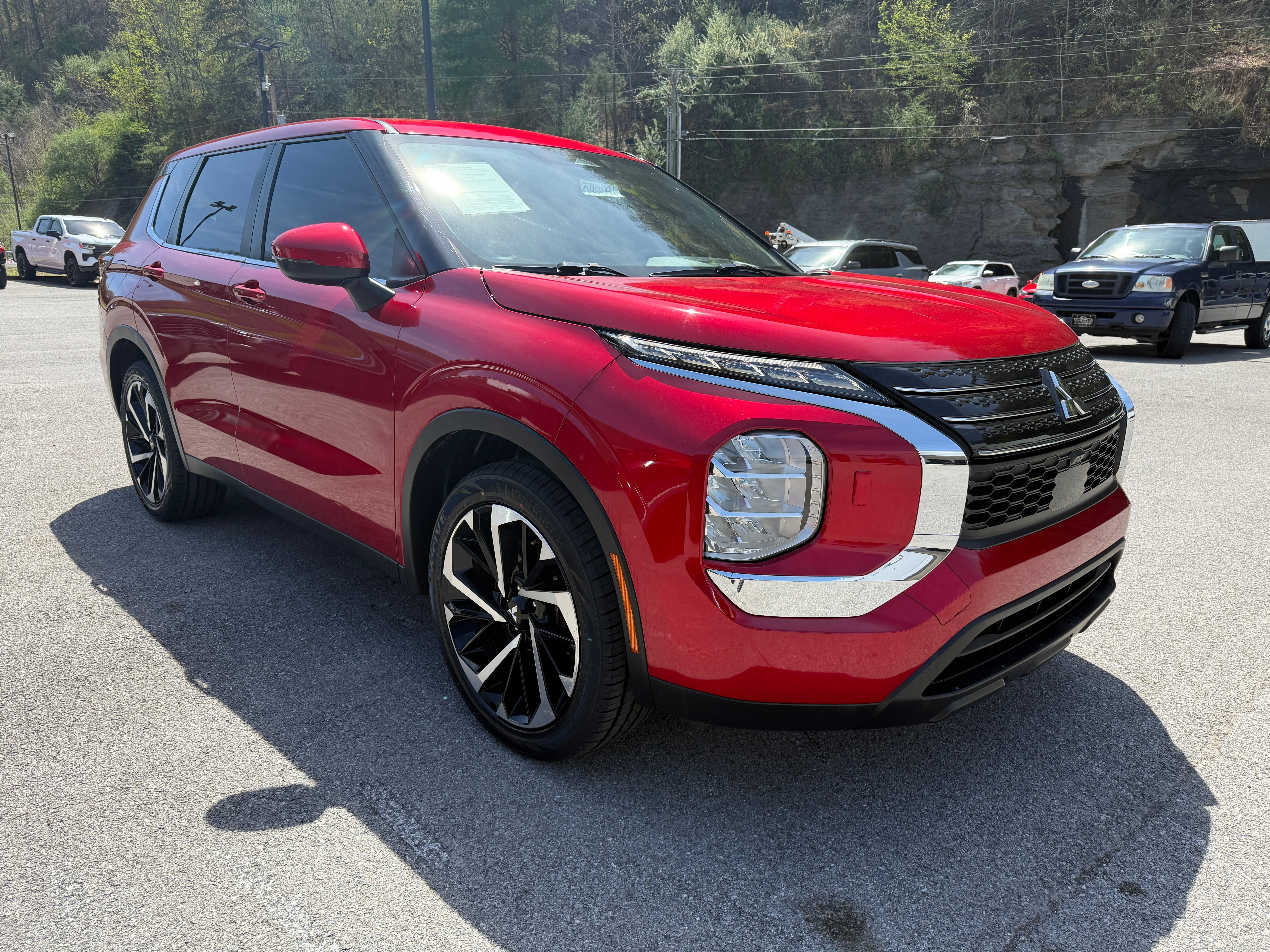 2022 Mitsubishi Outlander ES