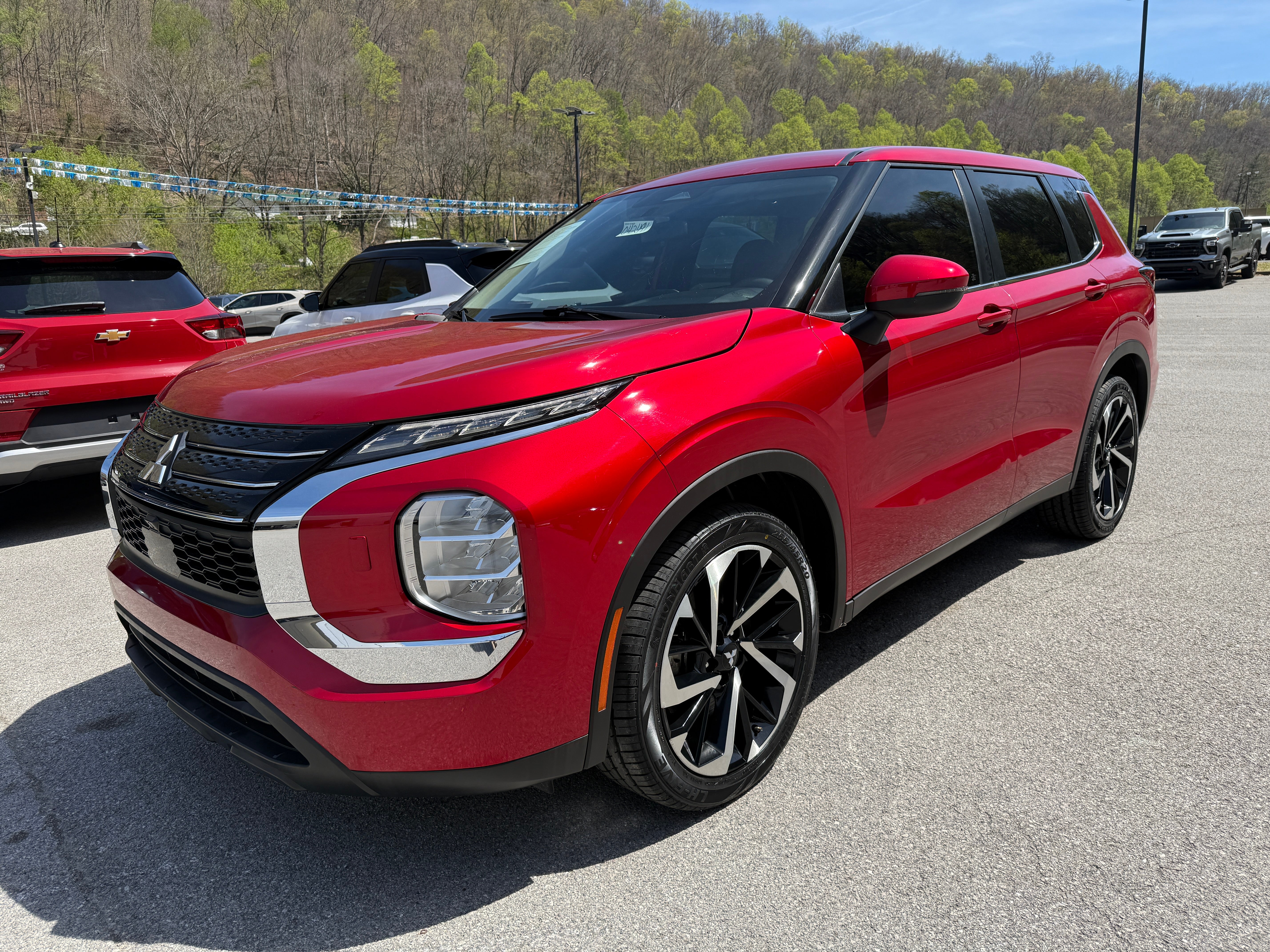 2022 Mitsubishi Outlander ES