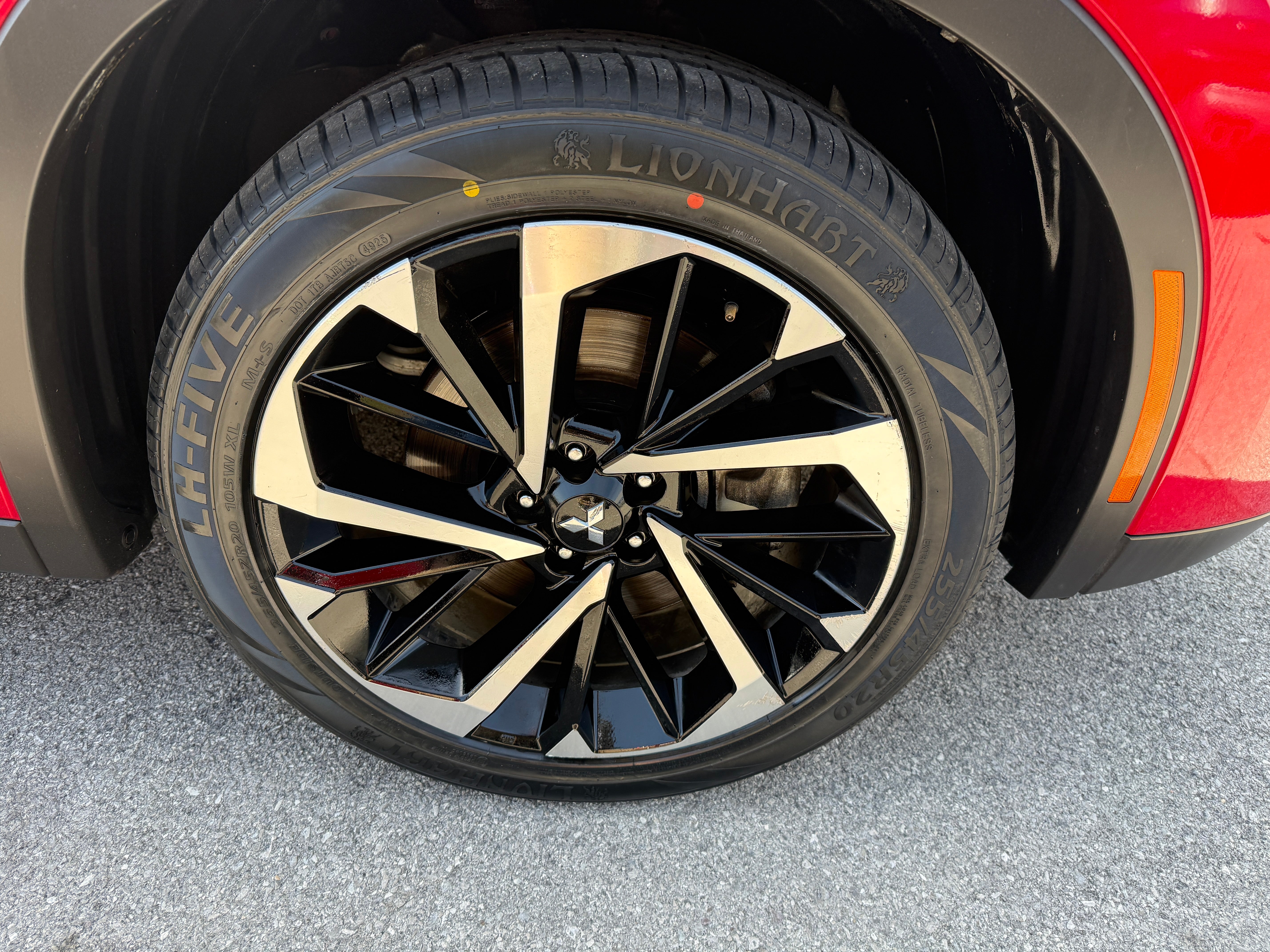 2022 Mitsubishi Outlander ES