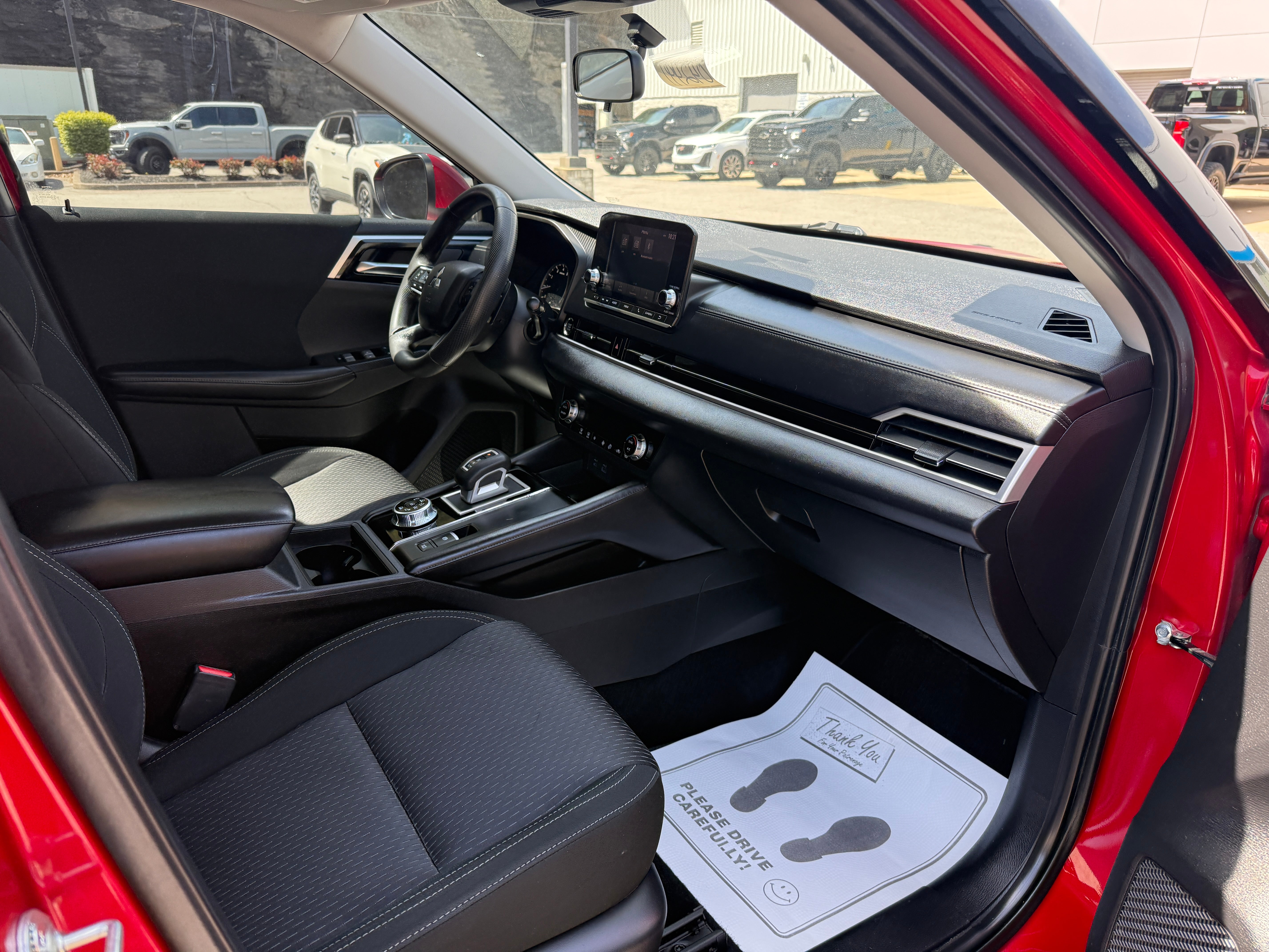 2022 Mitsubishi Outlander ES