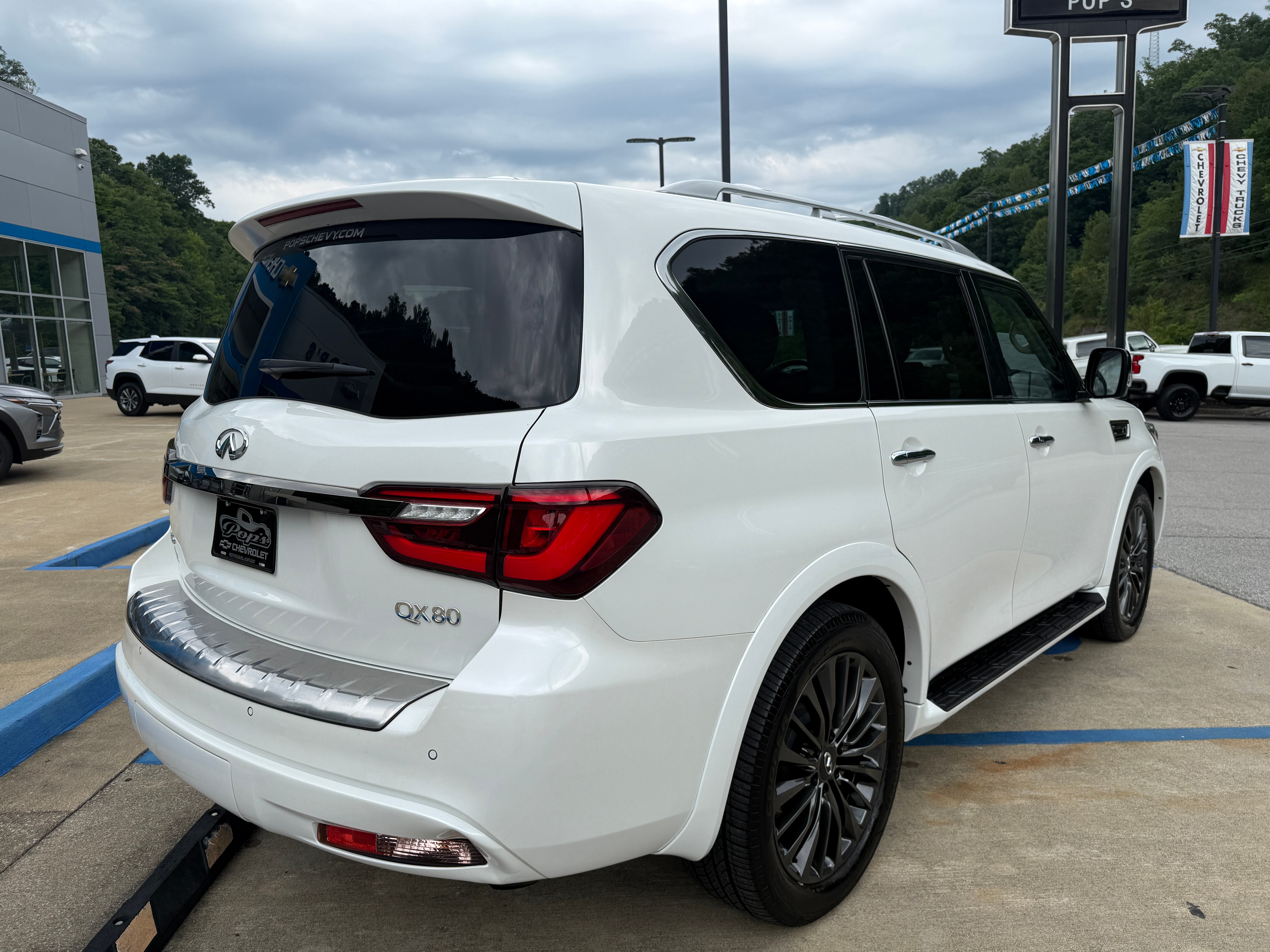 2023 INFINITI QX80 PREMIUM SELECT
