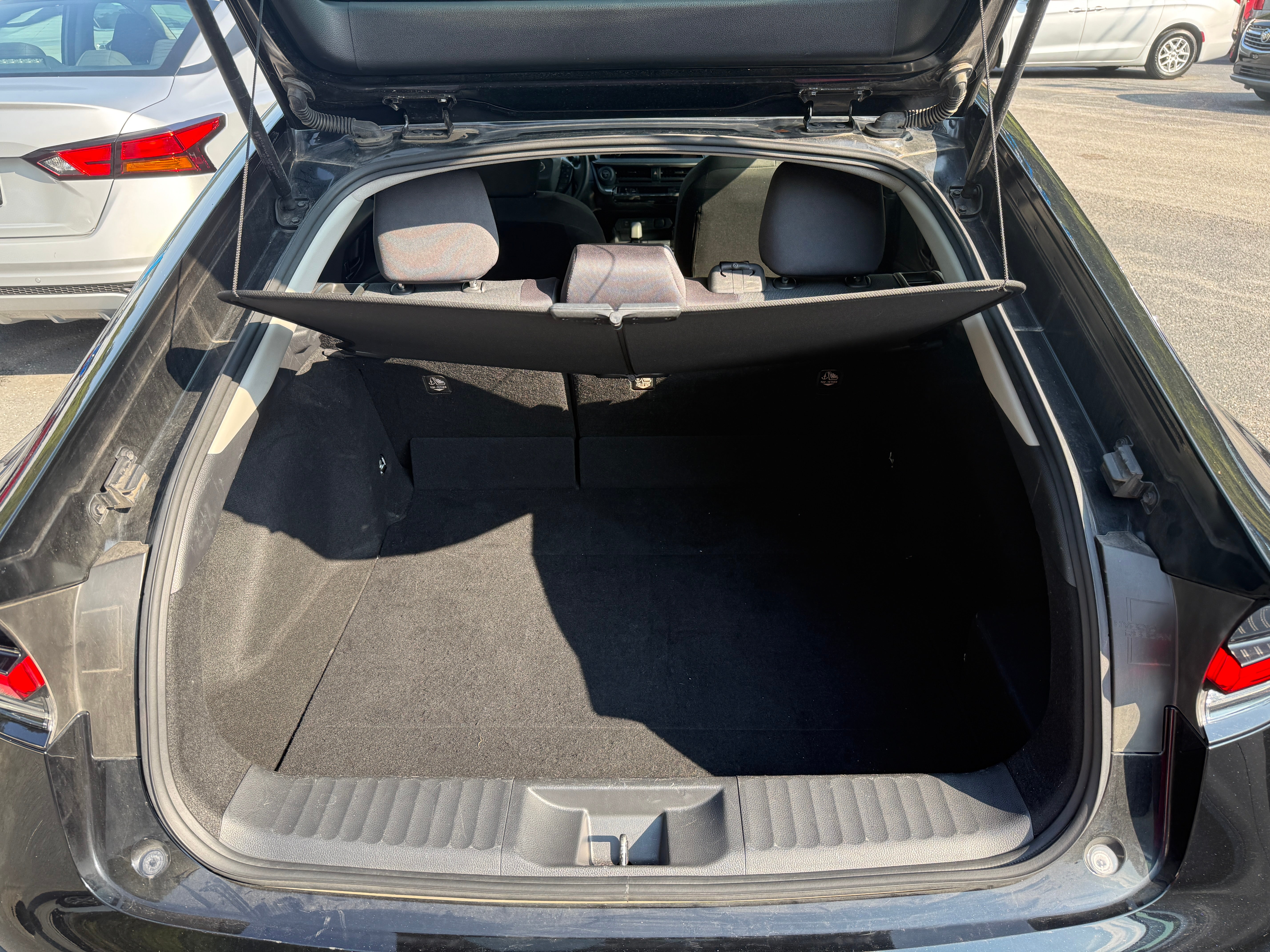 2025 Toyota Prius LE