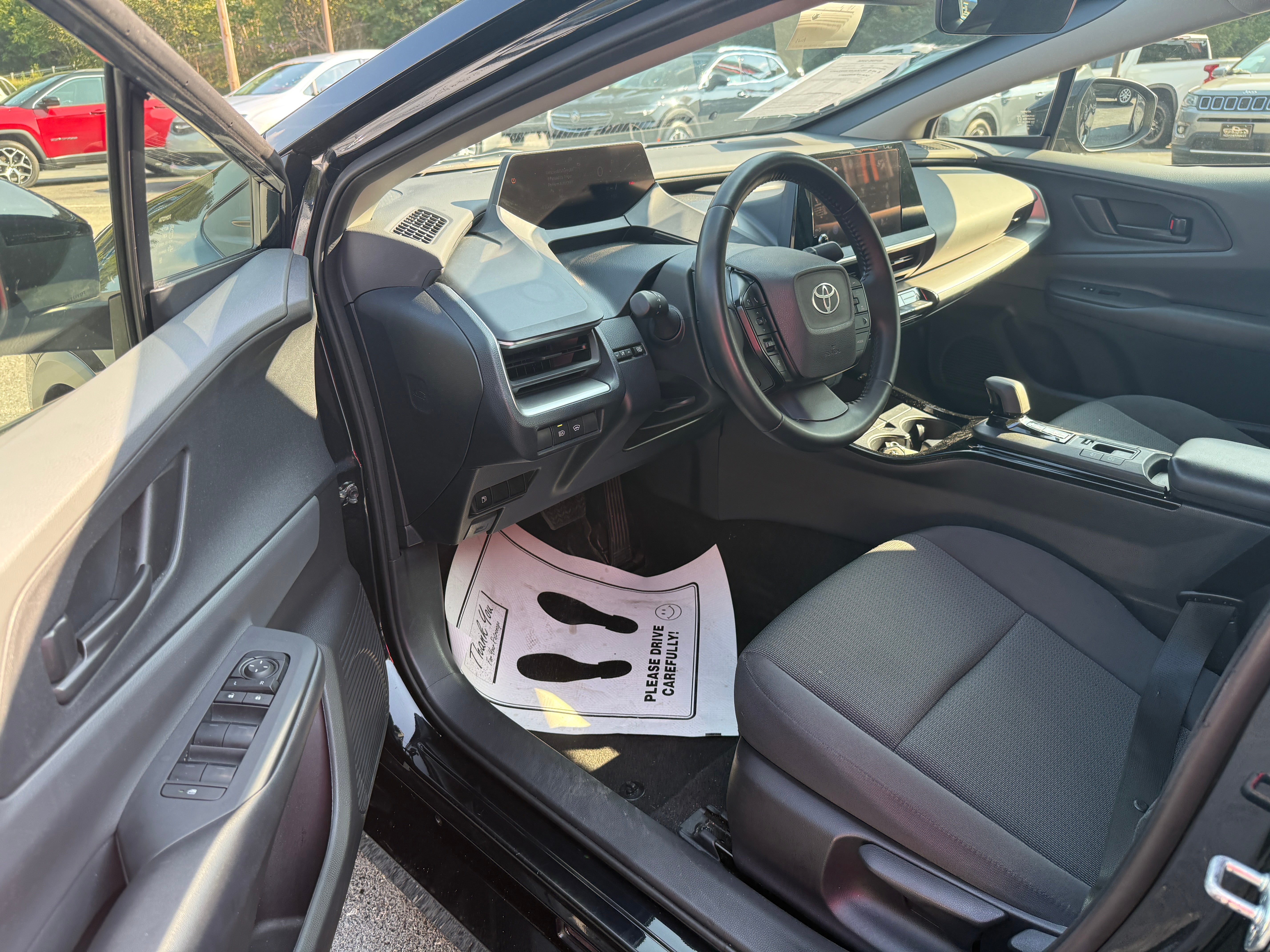 2025 Toyota Prius LE
