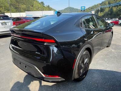 2025 Toyota Prius LE