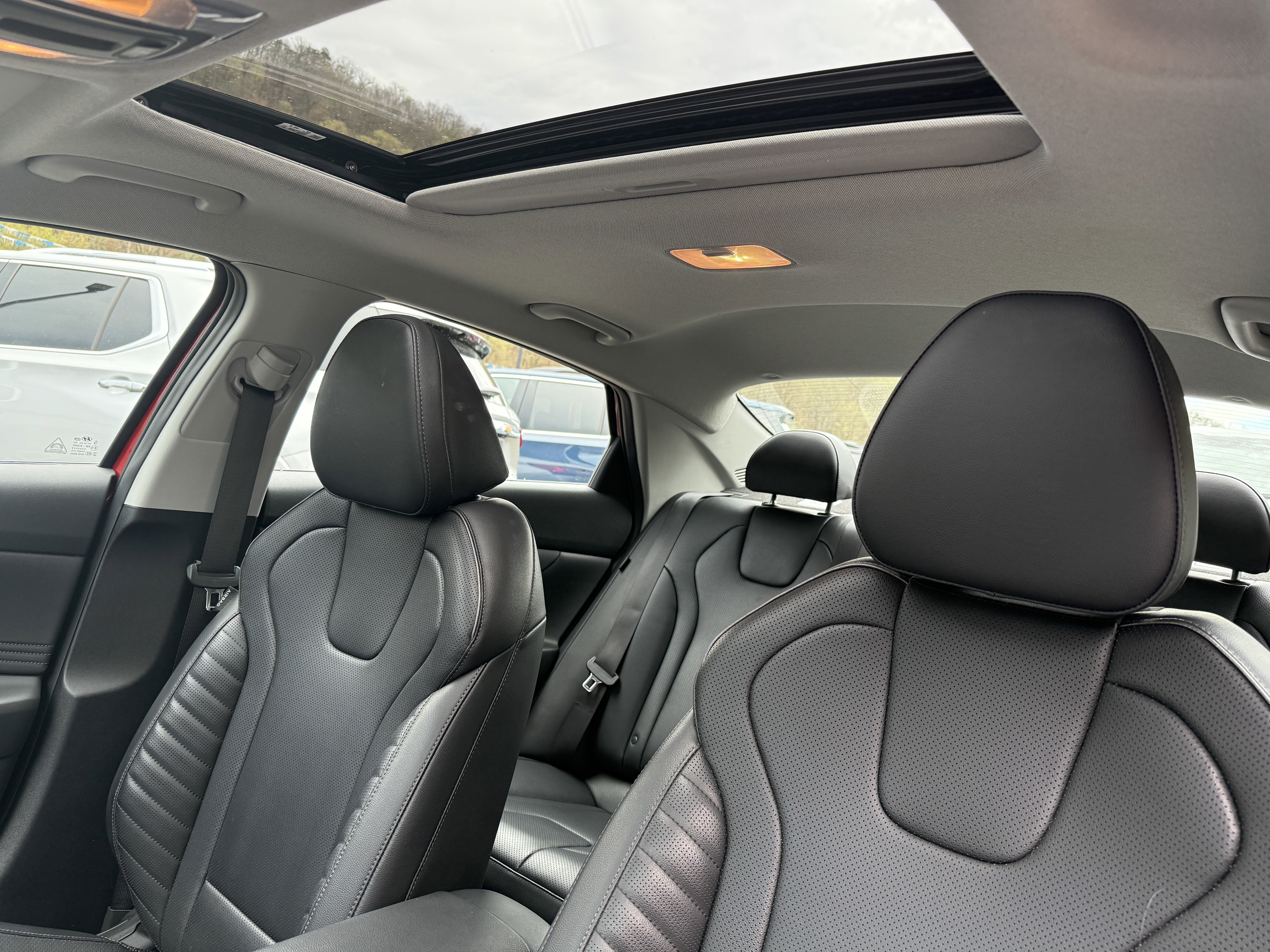 2024 Hyundai Elantra Hybrid Limited