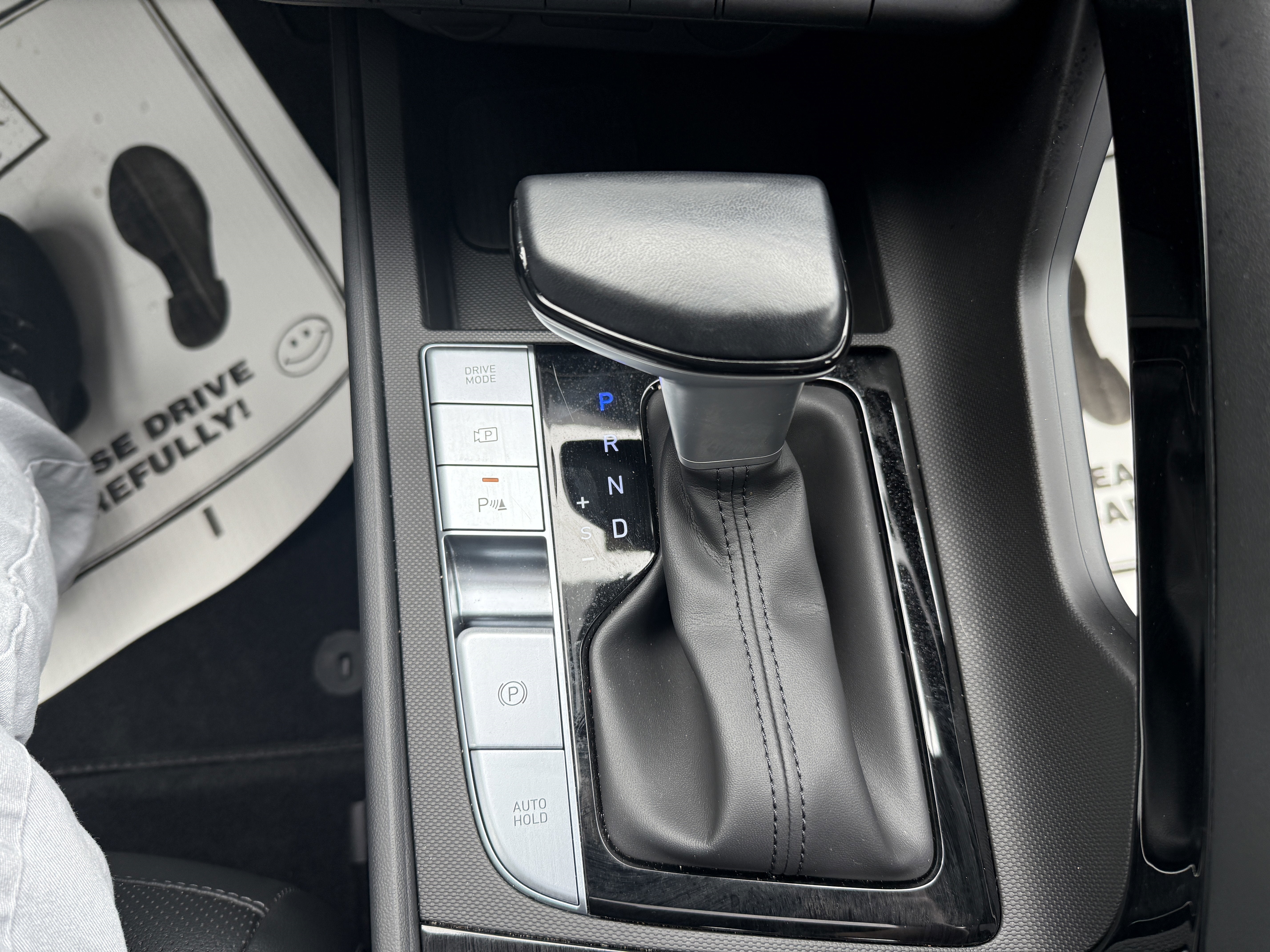 2024 Hyundai Elantra Hybrid Limited